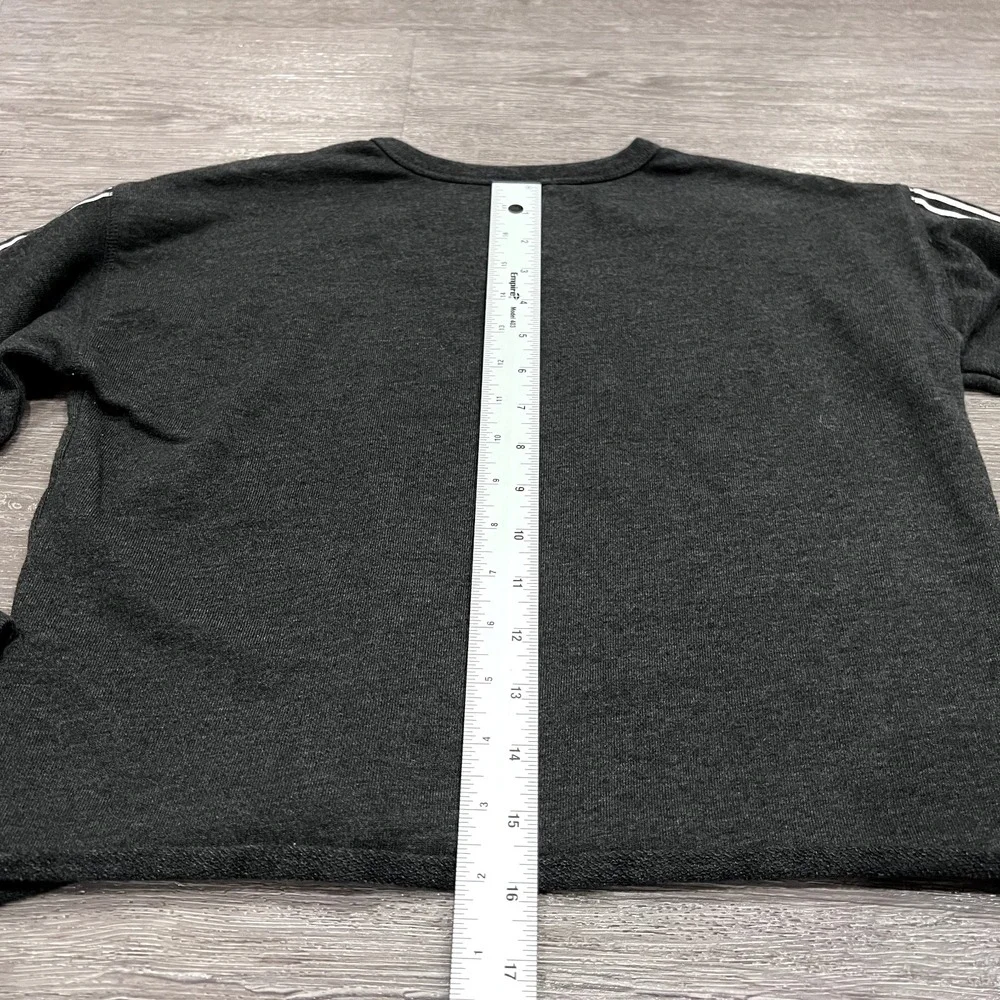 Forever 21‎ Shirt Women's Small Gray Long Sleeve Cropped Casual  Pullover - Picture 11 of 12